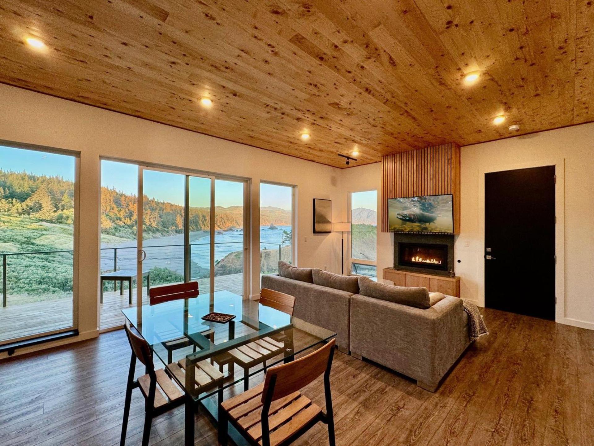 The Cove At Port Orford - 5 Ocean Front Suites エクステリア 写真